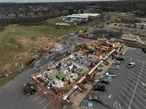 Deadly tornadoes cut path of destruction in Tennessee - December 11 ...