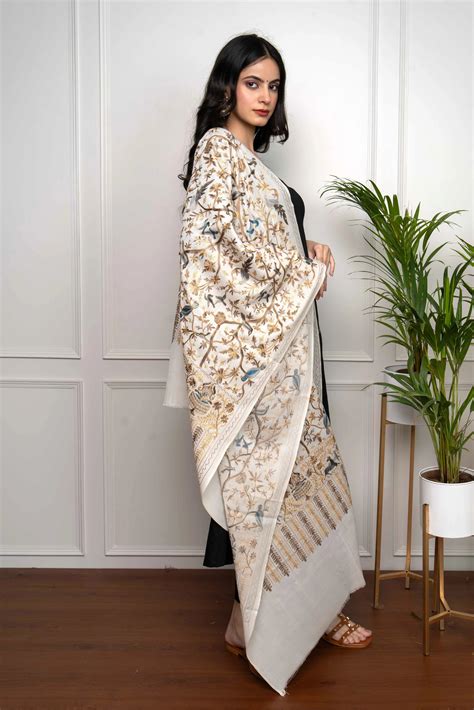 White Birds Motif Jaal Nalki embroidery Fine Wool Blend Stole