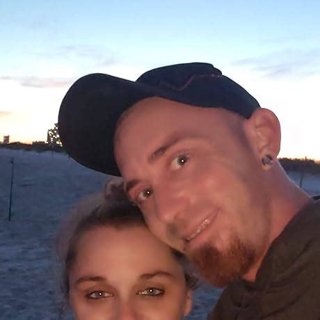 Chokehold: A Dark MM Romance : Rivers, Leigh, Beck, Harleigh: Amazon.in ...