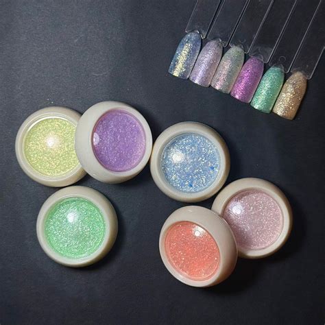 Chrome Flakes – naiLIT
