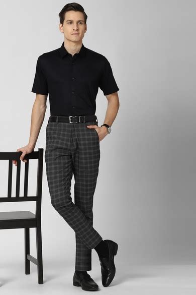 Buy Men Black Regular Fit Half Sleeves Formal Shirt Online - 655939 ...