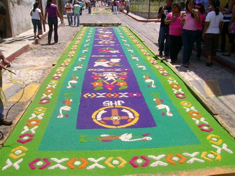 GUATEMALA TRAVEL AND TOURS: TRADICIONES DE GUATEMALA, PROCESION DE ...