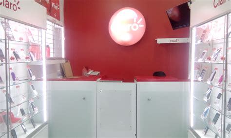 Diseño y fabricación Tienda Claro