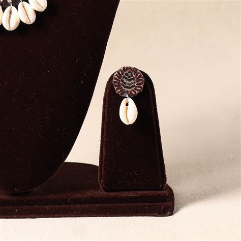 Black Shell Work Fabart Necklace Set – iTokri आई.टोकरी