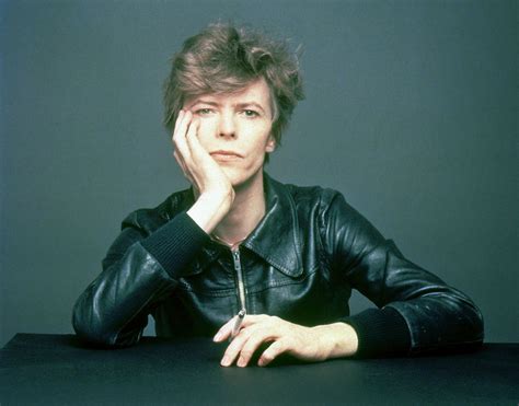 The Outtakes of David Bowie's Iconic “Heroes” Album Cover Shoot ...