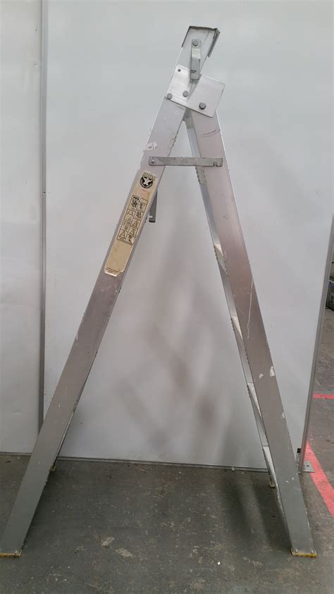 Geelong Ladders 1.8 Meter Aluminium - Lot 1107754 | ALLBIDS