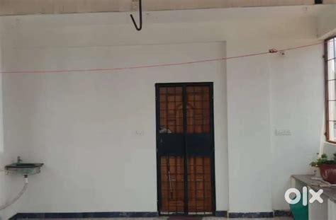 1RK spacious house in 3rd floor and full time water and gated parking ...