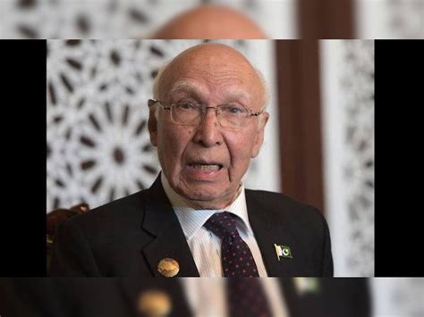 Sartaj Aziz lashes out at Afghan Prez, says exchanged pleasantries with ...