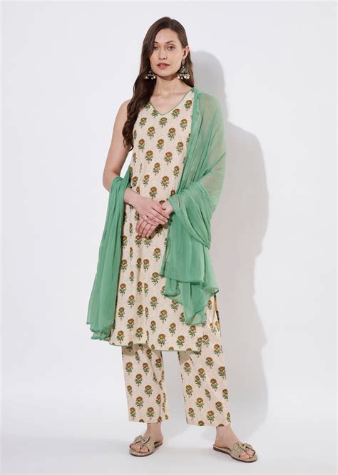 New Arrivals for Women - Traditional Ethic wear from Taruni