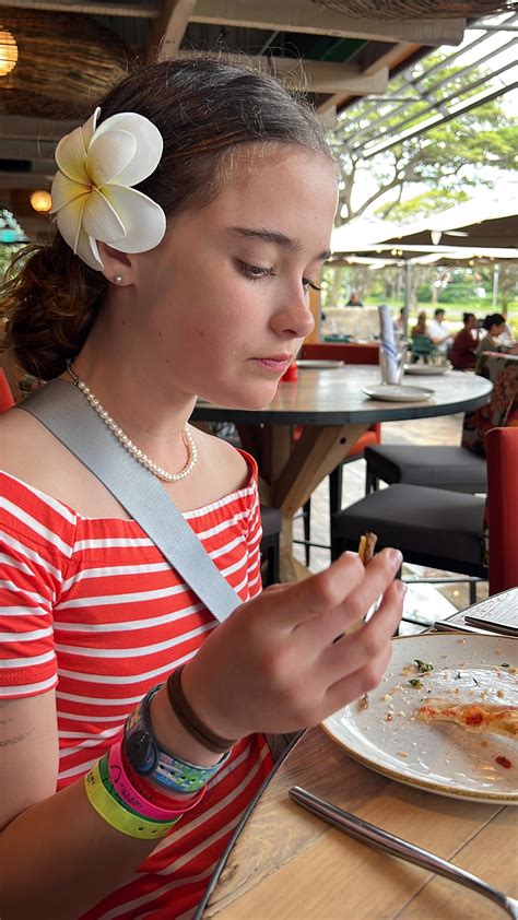 Ko olina Restaurants in and near the Disney Aulani Resort | Stained ...