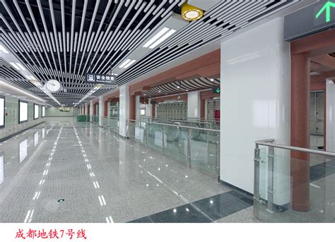 探访地铁2号线东段特色车站 一体化设计亮眼(图) - 青岛新闻网