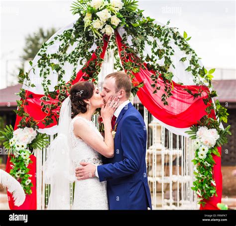 Get Married 的图像结果