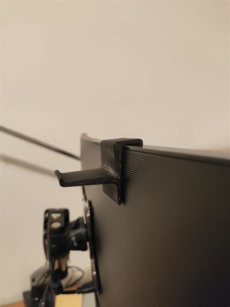 Alienware Monitor Headset Hanger 的图像结果