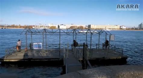 Ловля судака на Неве в центре Санкт-Петербурга