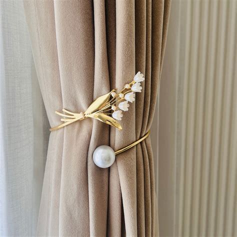 Curtain Ring & Tieback | Flower Bunch - 1 piece | Gold White Metal & P ...