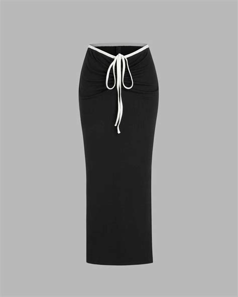Contrasting Binding Crop Top & Piping Knitted Ruched Maxi Skirt ...