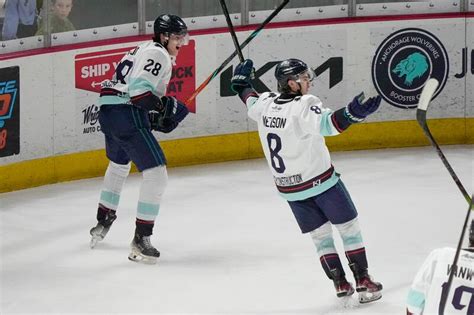 Anchorage Wolverines top Wisconsin to even Midwest Division Finals at 2 ...