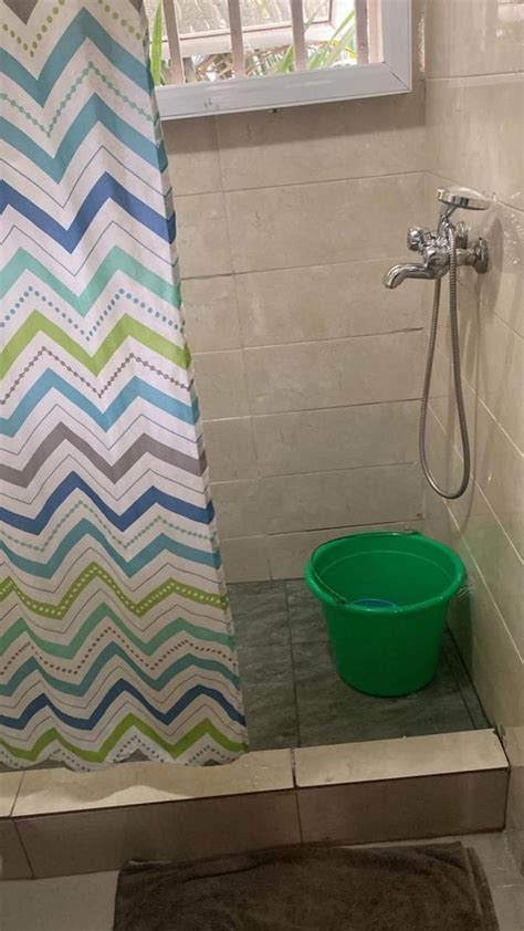 Install Walk-In Shower 的图像结果