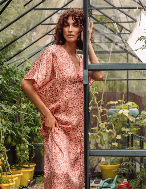 MOT Models - Melissa Johnson