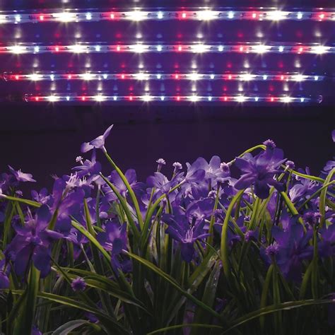 Utilitech 21.65-in 1-Light White 9-Watt Full Spectrum LED Strip Grow ...