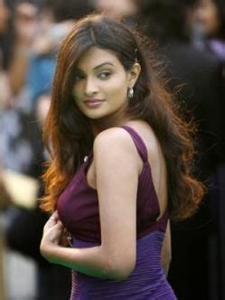 LAS MUJERES MAS BELLAS DE LA INDIA