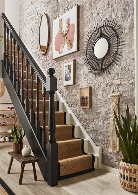 Stair carpet ideas for a welcoming and stylish stairway | Homebuilding