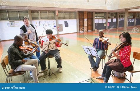 Orchestra Class 的图像结果