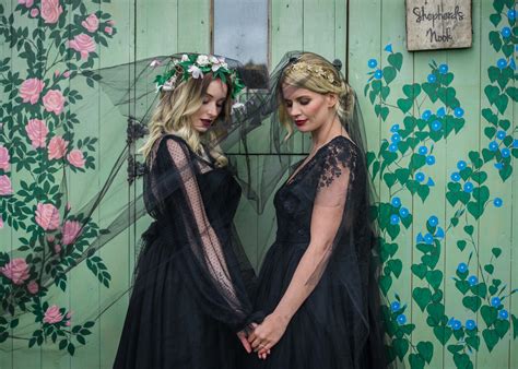 Unique & Alternative Wedding Dresses ⋆ by Unconventional Wedding