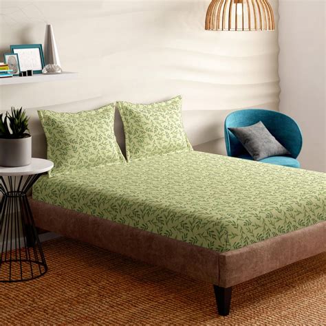Buy PORTICO Emerald Green Printed Cotton Super King Bedsheet Set ...