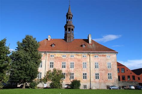 Narva Town Hall - Tripadvisor