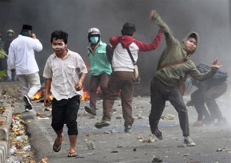 【印尼暴乱】雅城暴乱早有预谋 警否认实弹射群众