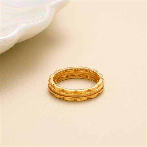 Trendy Gold Handshake Ring for Women | Sri Anu Jewellers