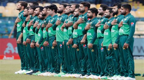 pakistan media manager Umer Farooq Kalson Adnan Ali casino in Colombo ...