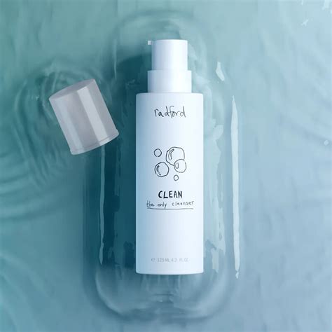 pH-Balanced Daily Cleansers : Clean by Radford