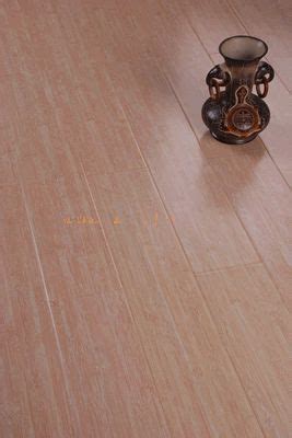 地板选实木地板还是复合地板好？看看这个就知道 - 地板地毯-上海装潢网