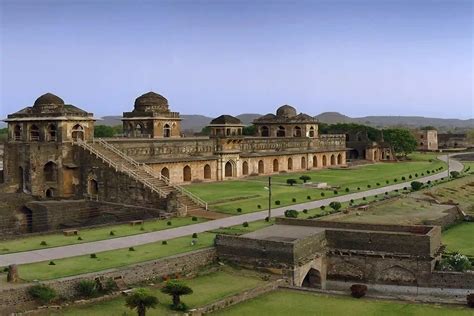 13 Days Madhya Pradesh Tour Package - Book Now @ Rs.51999 (26% off)