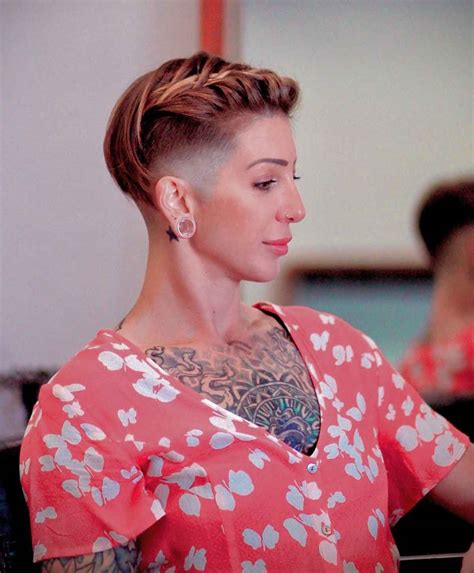Undercut Hairstyle Women The Disconnected Undercut Hairstyle Mixes
