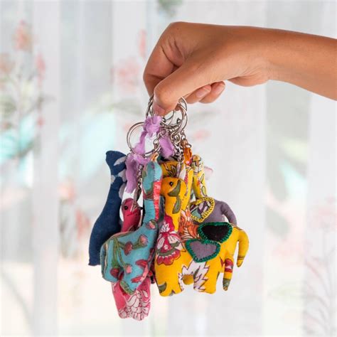 Assorted Colorful Giraffe Keychains Set of 2 – House of Ekam