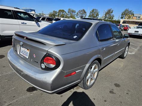2000 Nissan Maxima