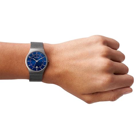 Skagen Analog Blue Dial Men's Watch - 233XLTTN : Amazon.in: Fashion