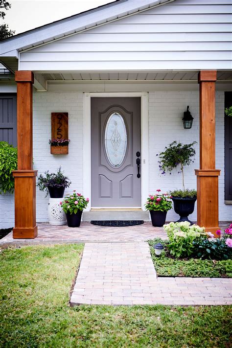 Front Porch Column Ideas to Upgrade Your Home’s Curb Appeal