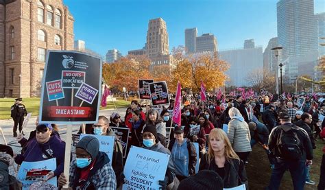 Workers strike back against Ford - Spring