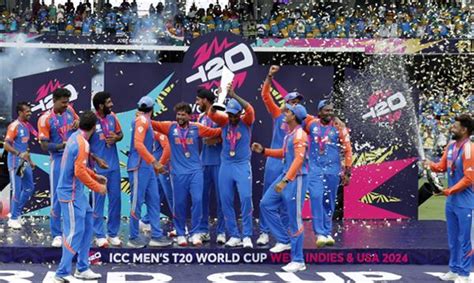 ਵਰਲਡ ਚੈਂਪੀਅਨ ਟੀਮ ਇੰਡੀਆ 'ਤੇ ਹੋਈ ਪੈਸਿਆਂ ਦੀ ਬਾਰਿਸ਼, ਜਾਣੋ ਦੱਖਣੀ ਅਫਰੀਕਾ ਨੂੰ ...