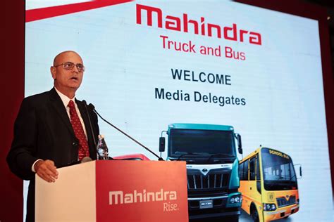 Mahindra Truck & Bus expects 7-8% growth in HCVs in FY’17 | Autocar ...