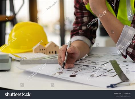 House Photo for Engineering 的图像结果