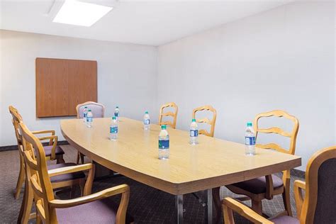 RAMADA BY WYNDHAM MACON - Hotel Reviews, Photos, Rate Comparison ...