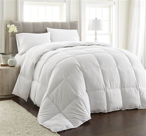 5 Best Down Alternative Comforters - Jan. 2022 - Reviews & Ratings