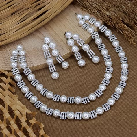 Shila 2 layer Mossinate AD Pearl Choker – Kuvar Jewels