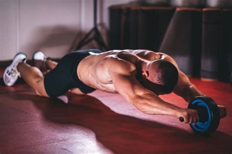 18 Best Ab Roller Exercises for Strong Core – Torokhtiy Weightlifting