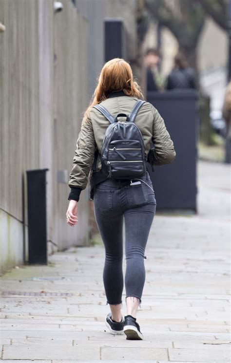 Sophie Turner Modell Yogahose
